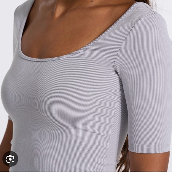 Vuori XS Lux Rib Avant Top in Grey - Picture 2 of 5